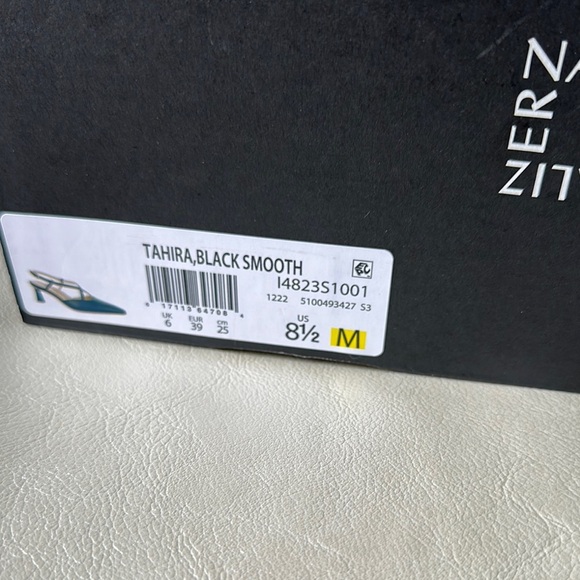 Naturalizer Black Pointed Toe Heels - Picture 2 of 9
